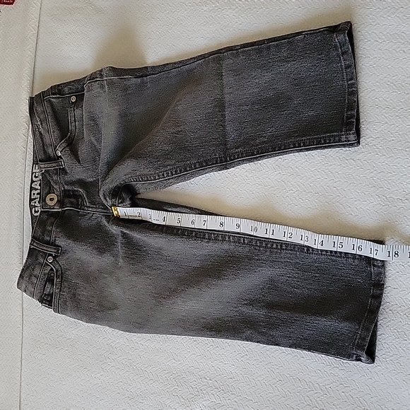 Garage Denim Capri Pants - Picture 4 of 6
